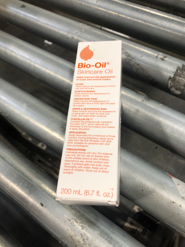 Photo 2 of Bio-Oil Scar Treatment with PurCellin Oil - 6.7 fl oz bottle