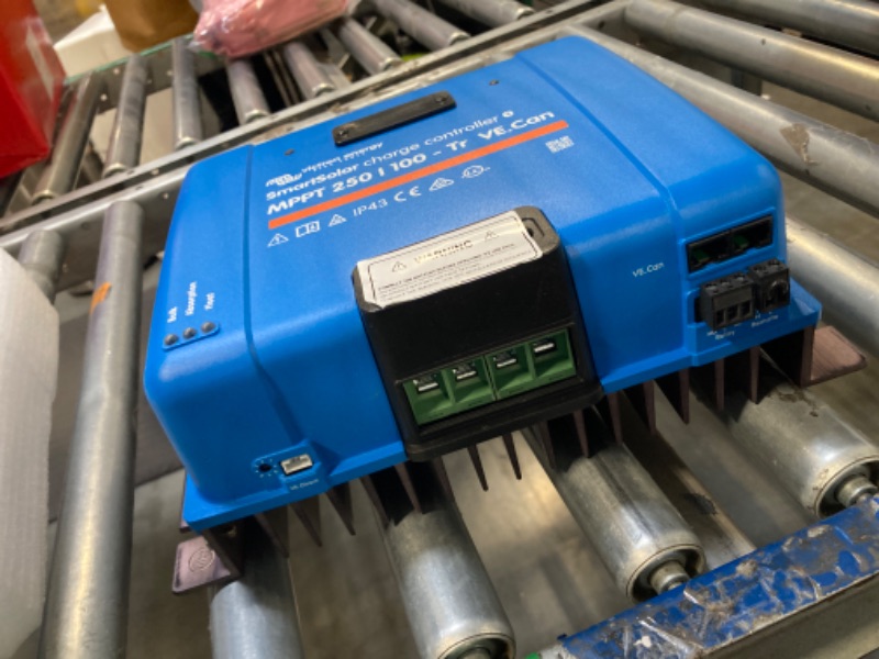 Photo 1 of Victron Energy SmartSolar MPPT Tr VE.Can Solar Charge Controller (Bluetooth) - Charge Controllers for Solar Panels -250V, 100 amp, 12/24/36/48-Volt