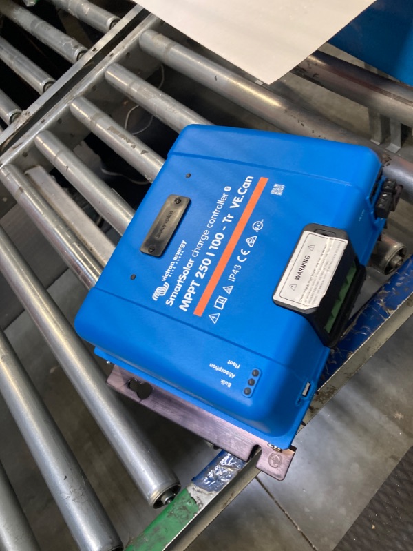 Photo 1 of Victron Energy SmartSolar MPPT Tr VE.Can Solar Charge Controller (Bluetooth) - Charge Controllers for Solar Panels -250V, 100 amp, 12/24/36/48-Volt