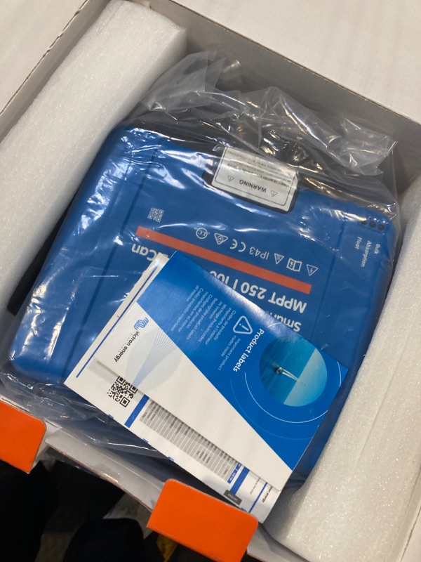 Photo 1 of Victron Energy SmartSolar MPPT Tr VE.Can Solar Charge Controller (Bluetooth) - Charge Controllers for Solar Panels -250V, 100 amp, 12/24/36/48-Volt