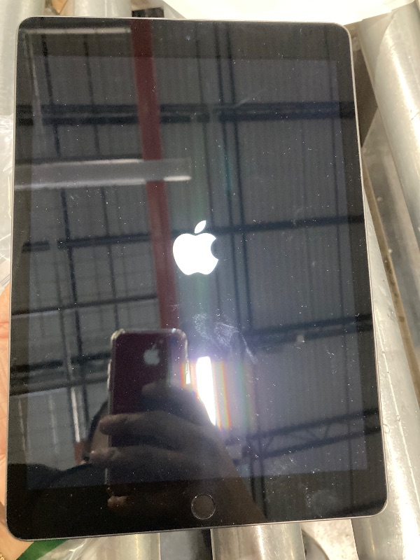 Photo 3 of ***USED****Apple iPad (9th Generation): with A13 Bionic chip