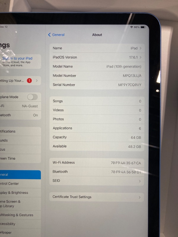 Photo 2 of Apple iPad (10th Generation): with A14 Bionic chip