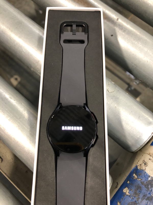 Photo 4 of Galaxy Watch6 Aluminum Smartwatch 40mm BT