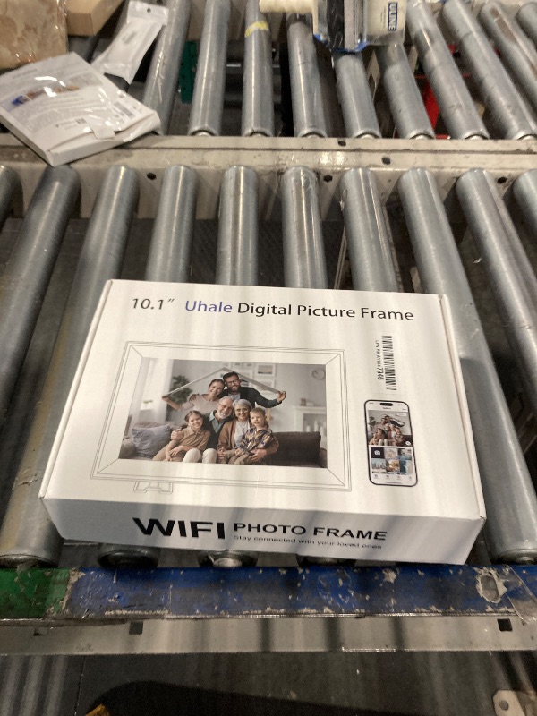 Photo 1 of 10.1 Inch WiFi Digital Picture Frame