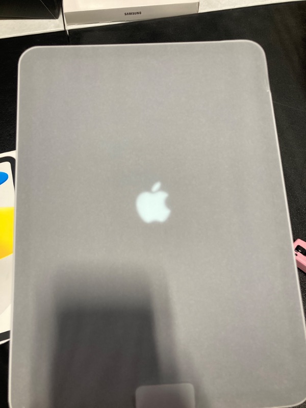 Photo 2 of ***USED****Apple iPad (10th Generation): with A14 Bionic chip