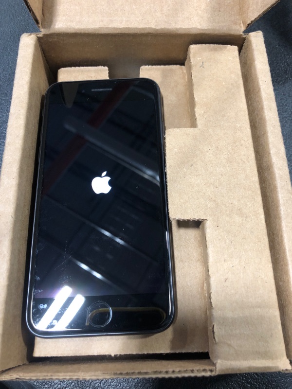 Photo 4 of Apple iPhone 8 64GB Unlocked - Gray