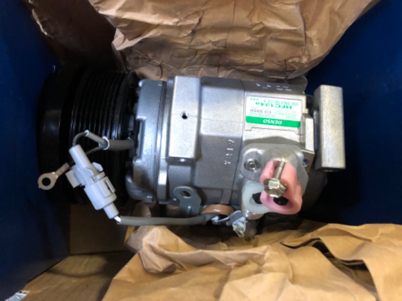 Photo 2 of Denso 471-1016 A/C Compressor