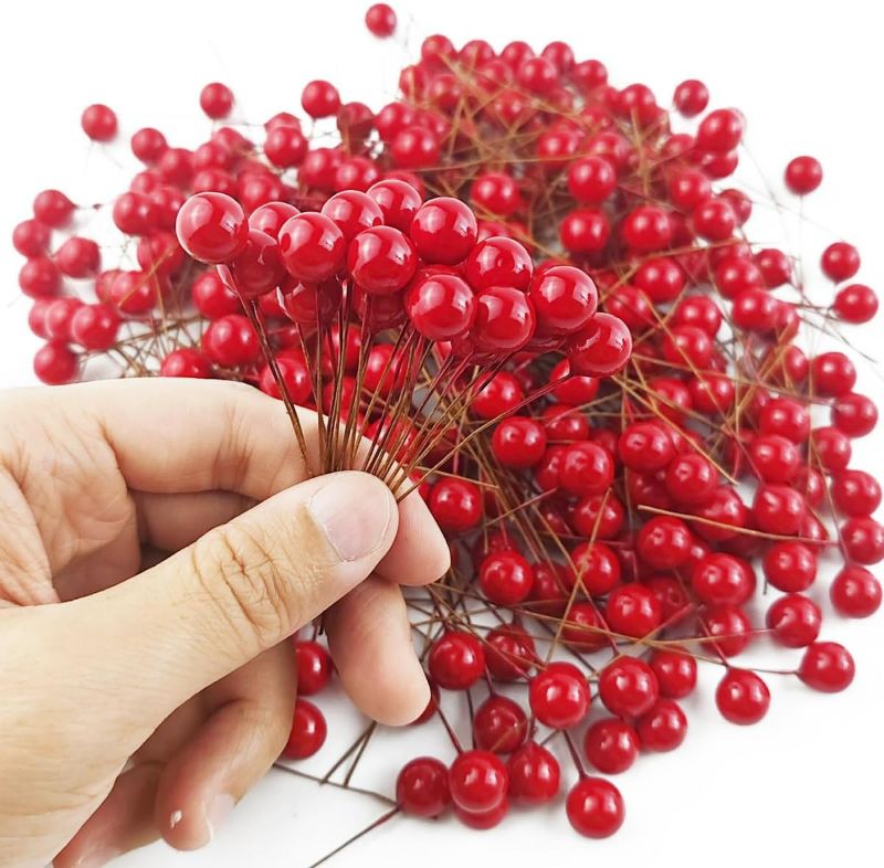 Photo 1 of GXXMEI 300PCS Artificial Holly Berries, Mini 10 mm Fake Berries Decor on Wire for Christmas Tree Decorations Flower Wreath DIY Craft Use (Red)
