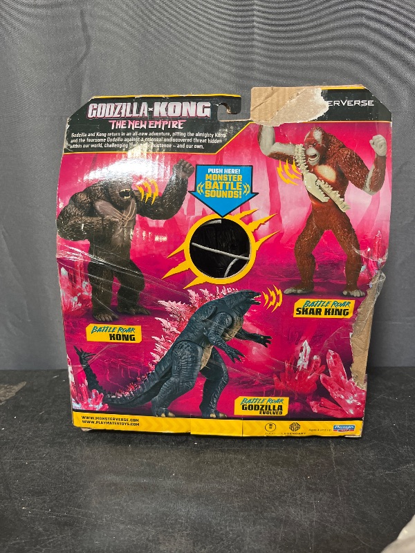 Photo 1 of Godzilla x Kong 7" Battle Roar Kong Figure by Playmates Toys