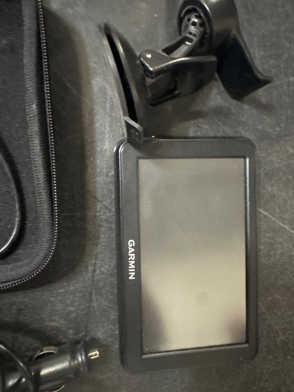Photo 1 of Garmin Nuvi 40LM 4.3 inch GPS Navigation System with Lifetime Maps
