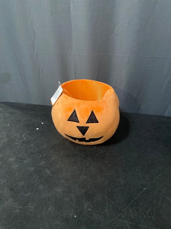 Photo 1 of Pumpkin Plush Halloween Trick or Treat Carrier Pail Bucket Jack O Lantern