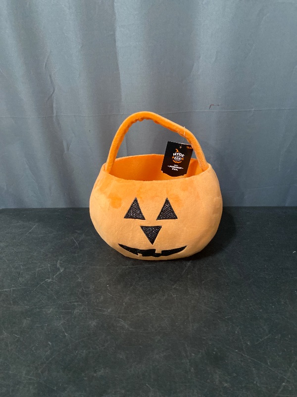 Photo 1 of Pumpkin Plush Halloween Trick or Treat Carrier Pail Bucket Jack O Lantern