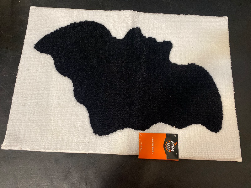 Photo 1 of Halloween bat bathroom mat 