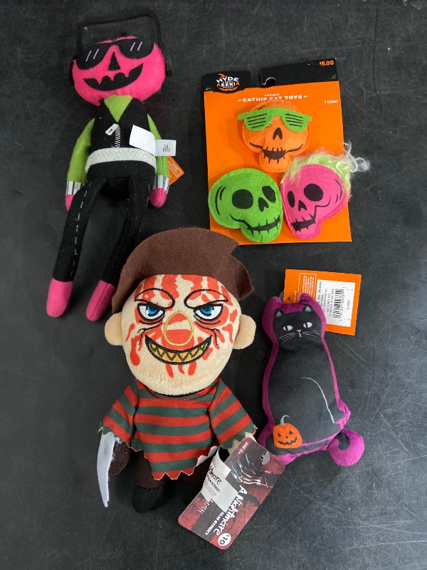 Photo 1 of 4 Item Seasonal & Party Supplies Bundle | 4 Cat Toys, 2 Plushies