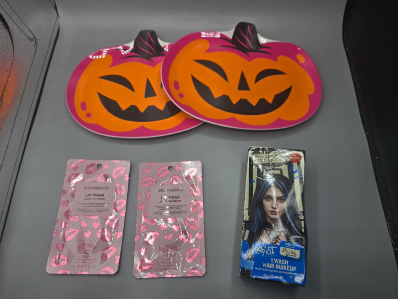 Photo 1 of 5 Item Seasonal & Party Supplies Bundle