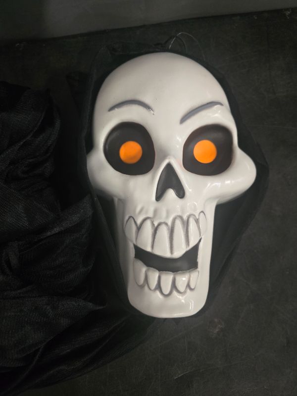 Photo 1 of Hyde & Eek Blacklight Glow Ghoul Skull Halloween Prop