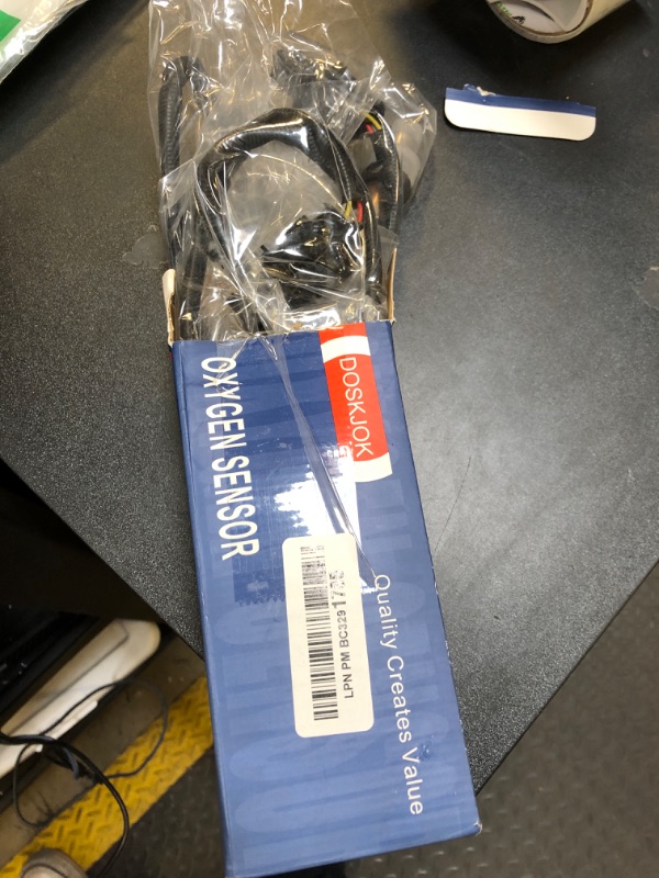 Photo 1 of DOSKJOK 234-5107 O2 Oxygen Sensor Upstream 250-25035 Compatible with Jetta Golf Passat CC A3 TT Accent Veloster Expedition Fusion MKS MKT Navigator 2Pcs