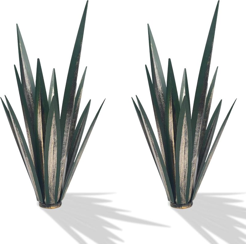 Photo 1 of Large Metal Agave Plant Outdoor Garden Decoration,Outdoor Decorations for Yard,Home Decor Hand Painted Metal Agave Decorative Garden Gift (2 Big Green)