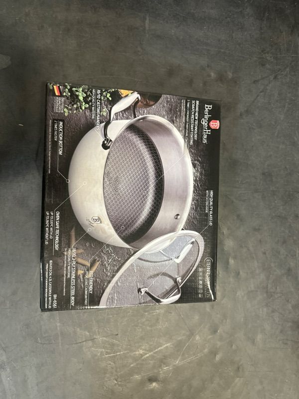 Photo 1 of Stainless steel saucepan with lid 24cm
