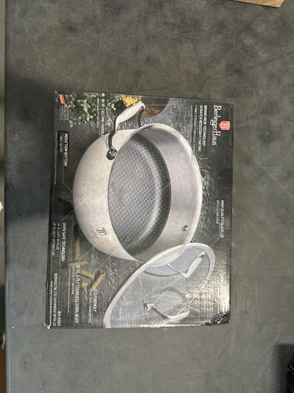 Photo 1 of Stainless steel saucepan with lid 91 FL OZ