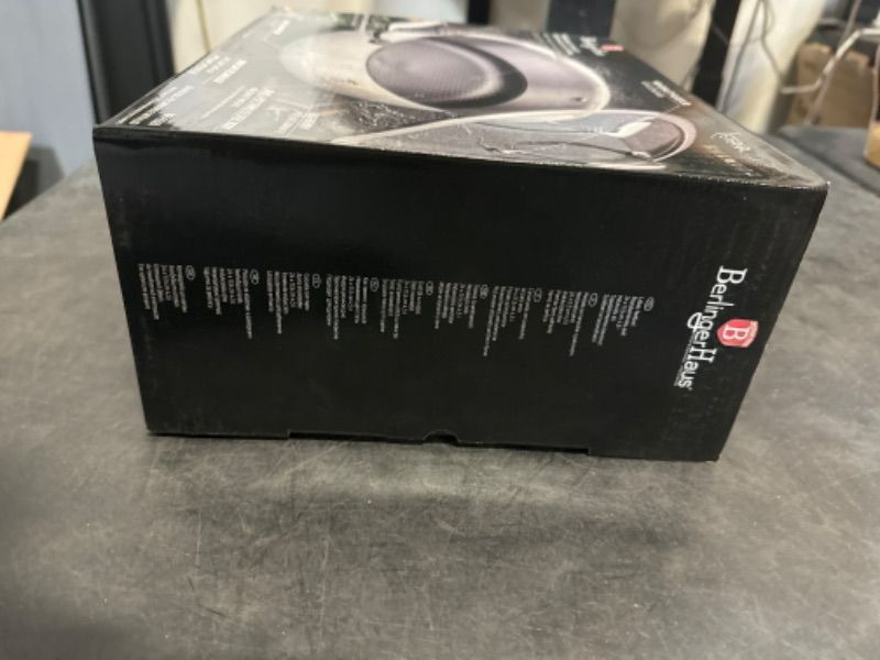 Photo 1 of Stainless steel saucepan with lid 91 FL OZ

