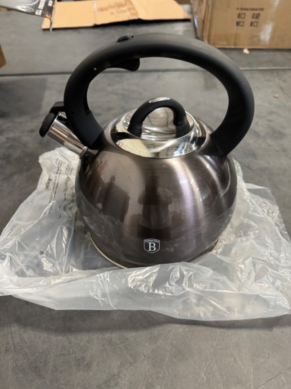 Photo 1 of Teapot 3.0 L Berlinger Haus Carbon Pro Collection
