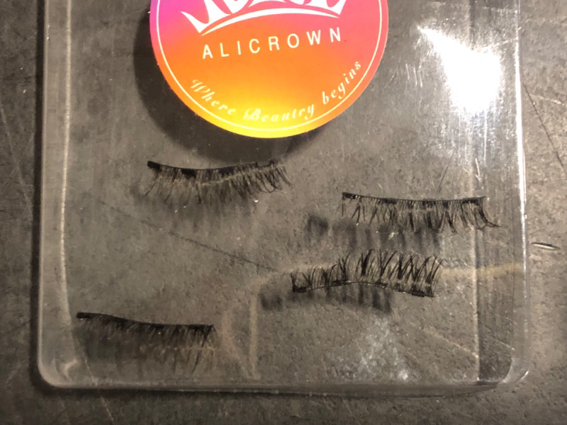 Photo 1 of Magnetic Eyelashes with Applicator Reusable Magnetic Lashes No Glue Needed Magnetic Eyelashes without Eyeliner Cat Eye Natural Look Magnetic Eyelashes Magnetic Lashes by Lanflower 