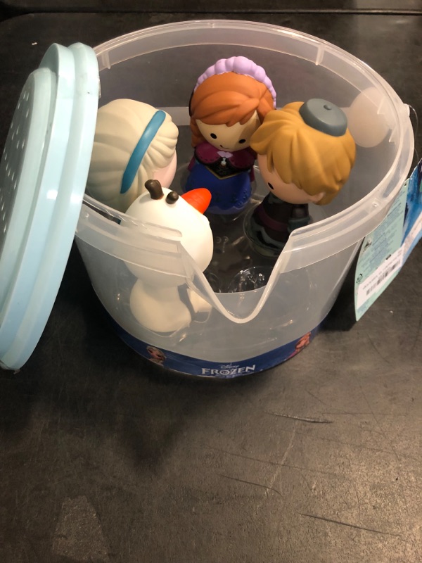 Photo 1 of Missing One Character * Disney Store Official Bath Set (Frozen) - Kids Bath Accessories with Beloved Disney Characters - Colorful and Fun Bath Time Essentials for Kids - Suitable for All Ages