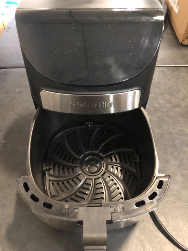 Photo 1 of Gourmia 7 Quart Digital Air Fryer