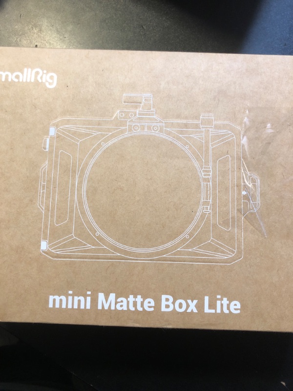 Photo 3 of SmallRig Mini Matte Box Lite, DSLR Matte Box with Carbon Fiber Top Flag, for 67mm/72mm/77mm/82mm/95mm Lenses, for 4x5.65 Filter/Circular Filter - 3575