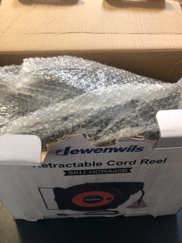 Photo 2 of DEWENWILS Retractable Extension Cord Reel