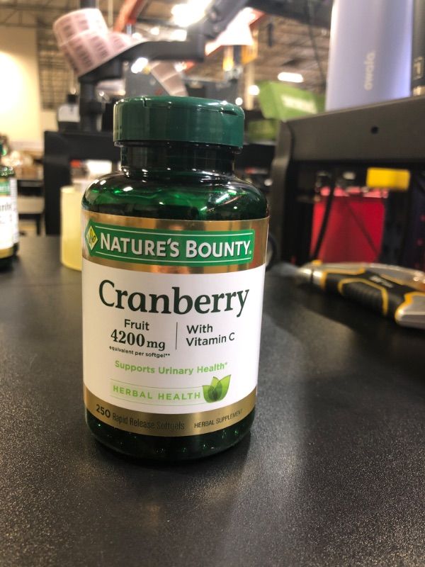 Photo 1 of Cranberry 4200 mg Plus Vitamin C Dietary Supplement Softgels Exp 10/2024