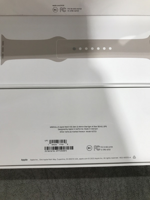 Photo 3 of Apple Watch SE (2nd Gen) [GPS 44mm] Smartwatch with Starlight Aluminum Case with Starlight Sport Band M/L. Fitness & Sleep Tracker, Crash Detection, Heart Rate Monitor Starlight Aluminum Case with Starlight Sport Band 44mm Case M/L - fits 160–210mm wrists