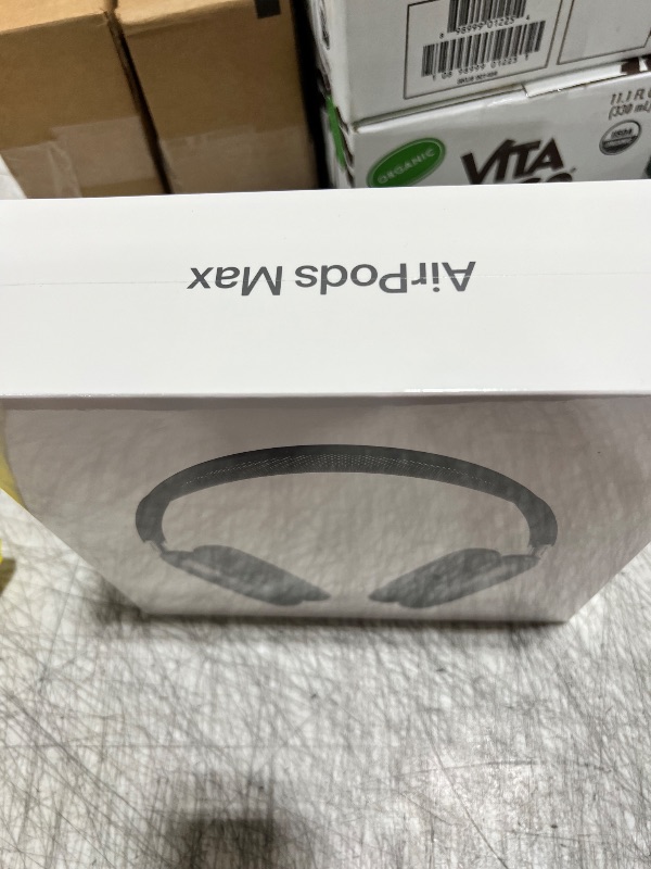 Photo 3 of Apple AirPods Max Wireless Over-Ear Headphones