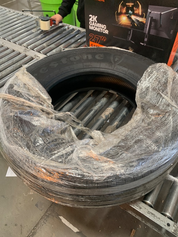 Photo 2 of ***USED - COVERED IN DUCT TAPE - UNABLE TO CHECK FOR LEAKS - SEE PICTURES - NO PACKAGING***
Firestone Transforce HT2 Highway Terrain Commercial Light Truck Tire LT275/70R18, 125/122S