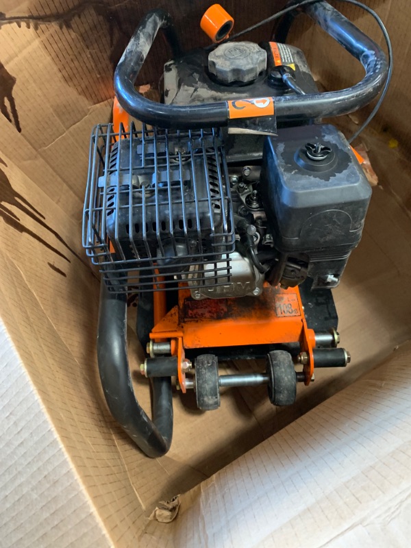 Photo 2 of ***PARTS ONLY***VEVOR Plate Compactor,2.8HP 78.5cc Gas Engine, 5600VPM Force Vibratory Compaction Tamper,1920LBS Compactor with 18.7 x 11.8 in Plate for Walkways,Patios,Asphalts,Paver Landscaping,EPA Compliant
