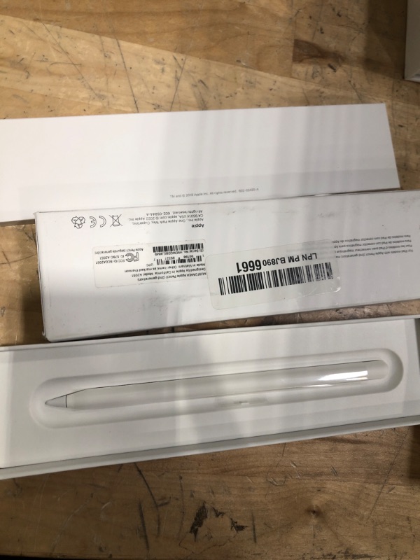 Photo 2 of Apple Pencil (2nd generation): Pixel-perfect precision and industry-leading low latency