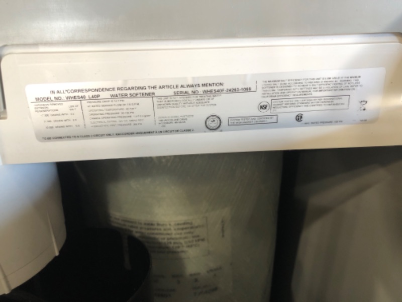 Photo 6 of * MISSING PARTS* Whirlpool WHES40E 40,000 Grain Softener | Salt & Water Saving Technology | NSF Certified | Automatic Whole House Soft Water Regeneration, White
