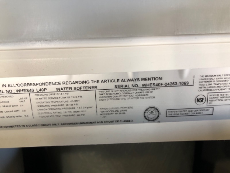 Photo 5 of * MISSING PARTS* Whirlpool WHES40E 40,000 Grain Softener | Salt & Water Saving Technology | NSF Certified | Automatic Whole House Soft Water Regeneration, White
