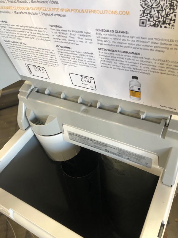 Photo 4 of * MISSING PARTS* Whirlpool WHES40E 40,000 Grain Softener | Salt & Water Saving Technology | NSF Certified | Automatic Whole House Soft Water Regeneration, White
