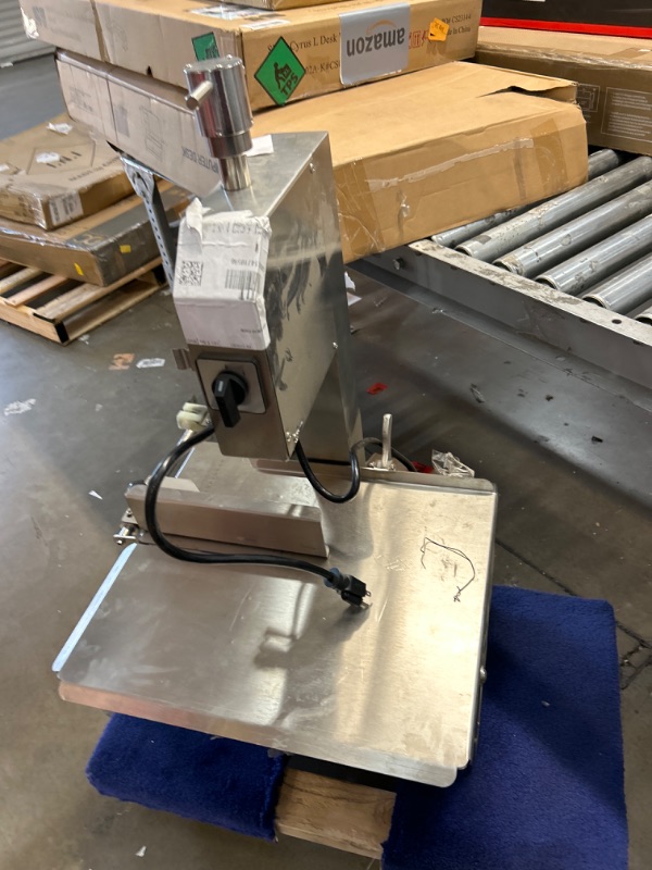 Photo 2 of ****PARTS ONLY , MISSING PARTS **** VEVOR 110V Bone Saw Machine 850W Frozen Meat Cutter 1.16HP Butcher Bandsaw Thickness Range 4-180mm Max Cutting Height 220mm Work Table 18.3x14.4inch Sawing Speed 19m/s with 6 Saw Blades & Mobile Base