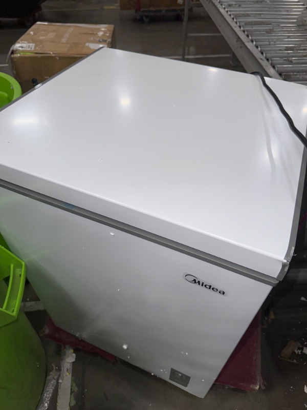 Photo 2 of *POWERS ON**Midea Chest Freezer, 5.0 Cubic Feet, White

