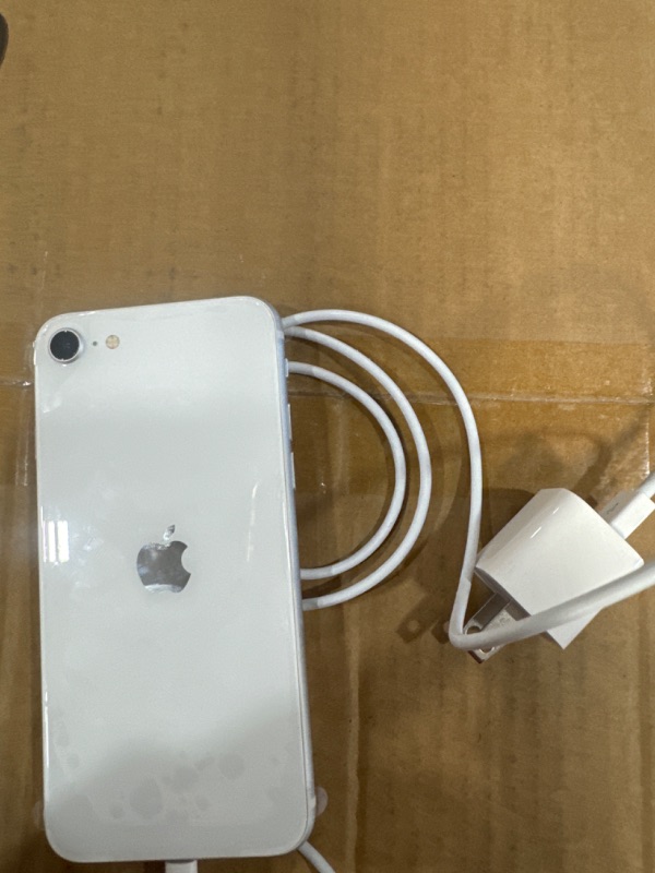 Photo 4 of *unknown if unlocked//NO SIM CARD//POWERS ON** Apple iPhone SE (2020) - 64 GB - White