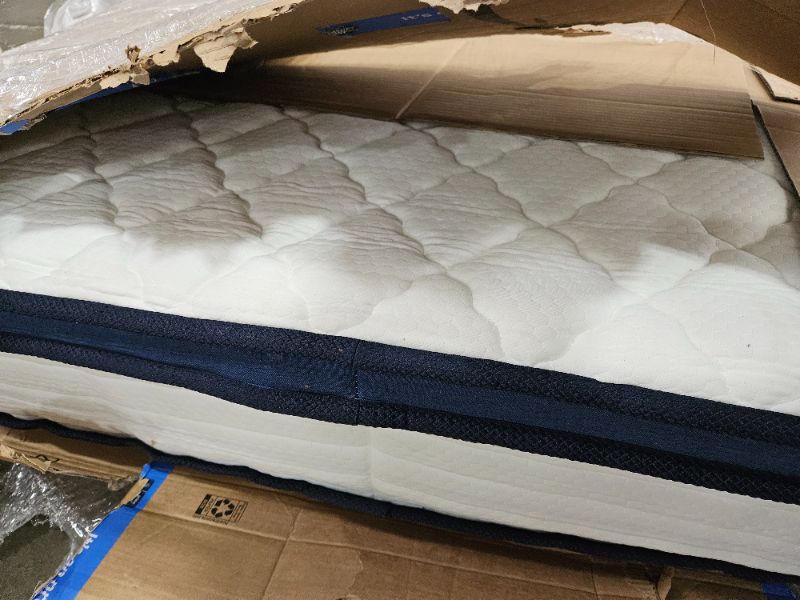 Photo 1 of 10'' Queen size mattress 