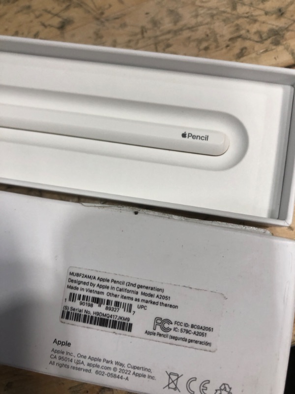 Photo 2 of Apple Pencil (2nd generation): Pixel-perfect precision and industry-leading low latency