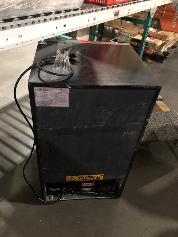 Photo 10 of ***USED - DAMAGED - UNTESTED - SEE COMMENTS***
Whynter Beverage Refrigerator with Glass, 136-Can Cu. Ft. Drink Mini Fridge with Lock and Digital Control, BR-1211DS, 3.4 Cubic Feet, Stainless Steel Door/Black Sides