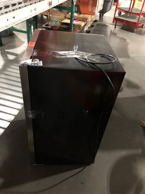 Photo 5 of ***USED - DAMAGED - UNTESTED - SEE COMMENTS***
Whynter Beverage Refrigerator with Glass, 136-Can Cu. Ft. Drink Mini Fridge with Lock and Digital Control, BR-1211DS, 3.4 Cubic Feet, Stainless Steel Door/Black Sides