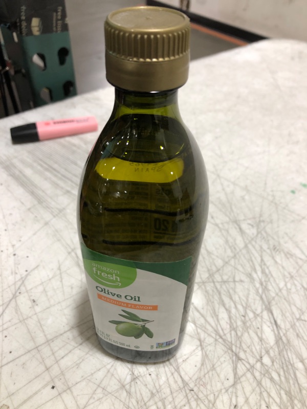 Photo 2 of Amazon Fresh, Olive Oil, Pure, Medium Flavor, 16.9 Fl Oz (Pack of 1)
Esp 12/22/2024