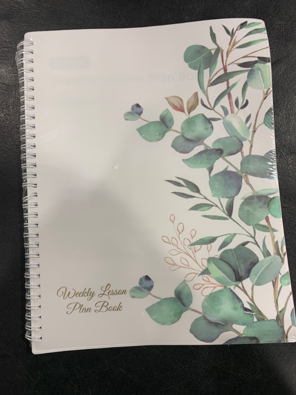 Photo 2 of SUNEE 8 Period Teacher Lesson Plan Book - Days Vertically, Undated Teacher Planner 2024-2025 Academic Year, 8.5x11 Inch, 104 Pages/52 Sheets (40 Weeks), Waterproof Plastic Cover, Back Pocket, Leaf