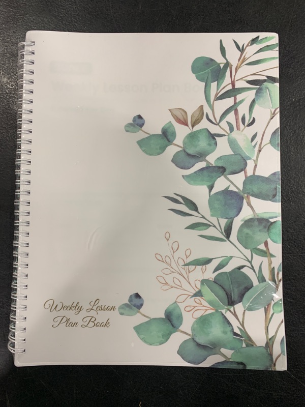 Photo 2 of SUNEE 8 Period Teacher Lesson Plan Book - Days Vertically, Undated Teacher Planner 2024-2025 Academic Year, 8.5x11 Inch, 104 Pages/52 Sheets (40 Weeks), Waterproof Plastic Cover, Back Pocket, Leaf